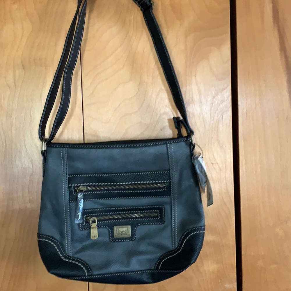 b.o.c. crossbody bag, dark gray w/black trim.